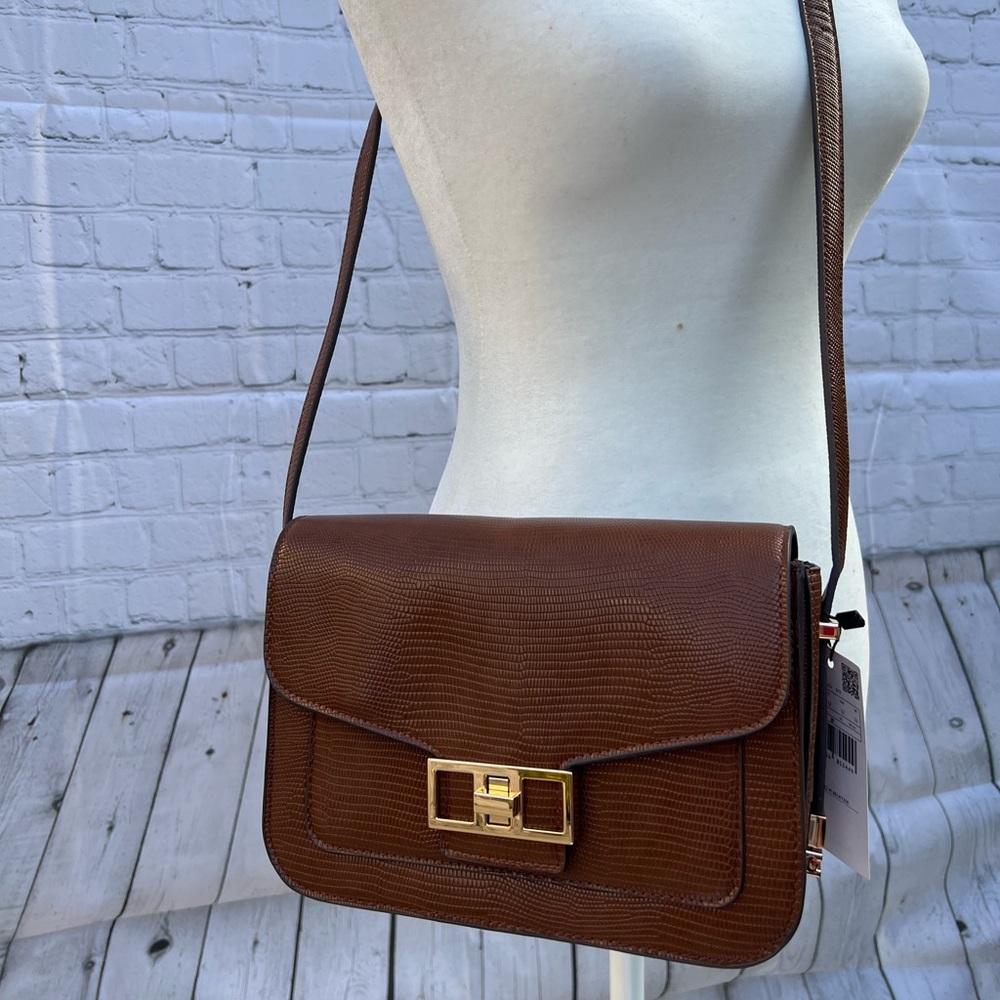 Elegant Brown Crossbody Bag